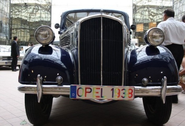 111 ani de Opel la Bucharest Classic Car Show
