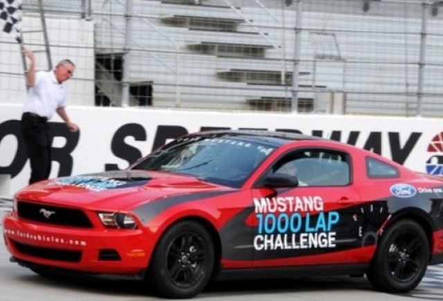 VIDEO: Un Ford Mustang V6 a realizat un consum de 5 litri/100 km