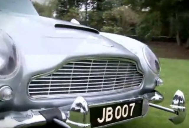 VIDEO: Aston Martin-ul lui James Bond scos la vanzare