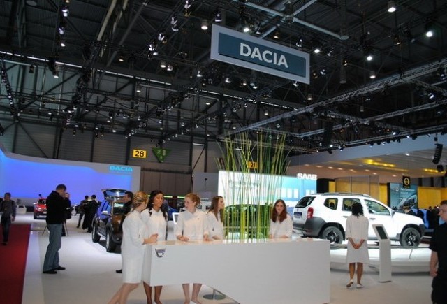 Geneva LIVE: Dacia, reflectoarele pe Duster