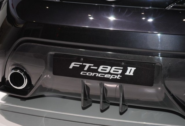 Geneva LIVE: Toyota FT-86 II Concept