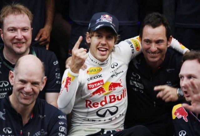 Vettel castiga din nou, Heidfeld la primul podium pentru Renault