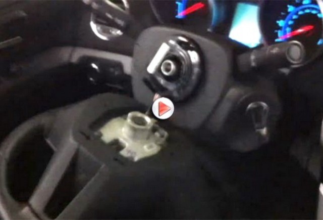 VIDEO: Iata de ce o singura masina a cauzat un recall de 2100 unitati!