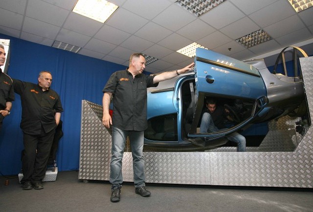 Titi Aur a adus in Romania primul Centru Mobil de Conducere Defensiva