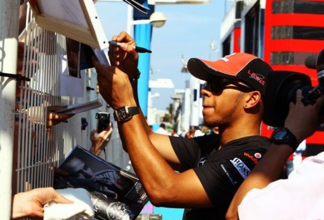 Hamilton acuza Toro Rosso de sprijin pentru Red Bull