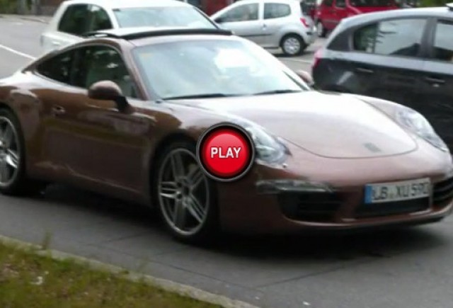 VIDEO: Noul Porsche 911 in trafic, surprins din nou
