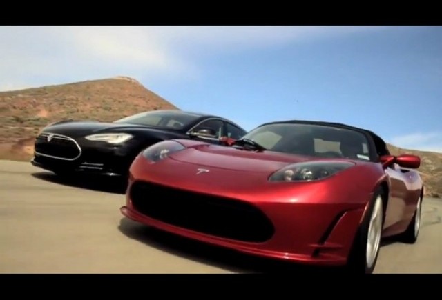 VIDEO: Tesla Model S si Roadster pe sosea