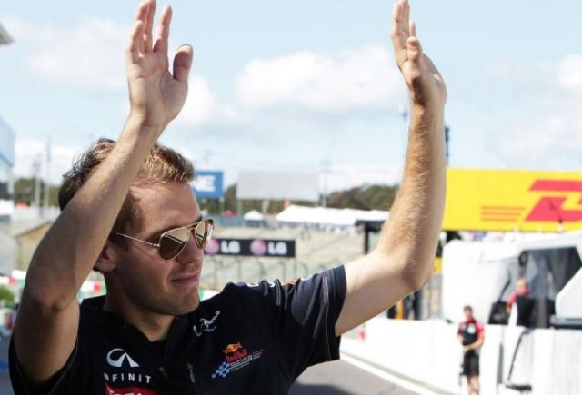 Vettel pleaca din pole-position in Japonia