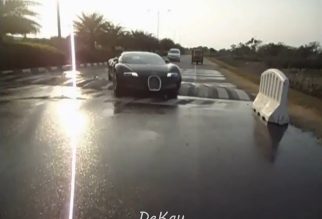 Cum trece un Bugatti Veyron peste hopuri