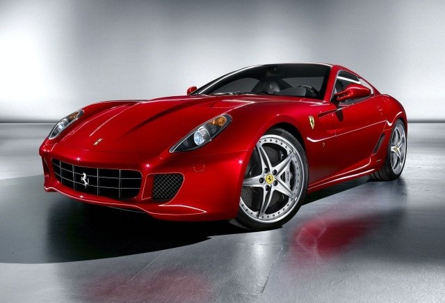 Ferrari nu va construi SUV-uri sau masini electrice