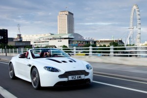 Imagini noi cu viitorul Aston Martin V12 Vantage Roadster