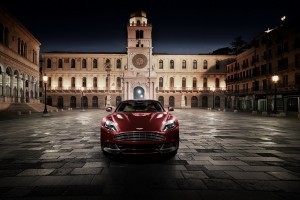 Aston Martin Vanquish - Galerie foto si material video