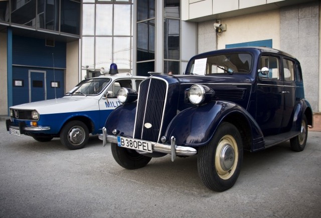 Opel Super Six 1938, fostă maşină de Poliţie