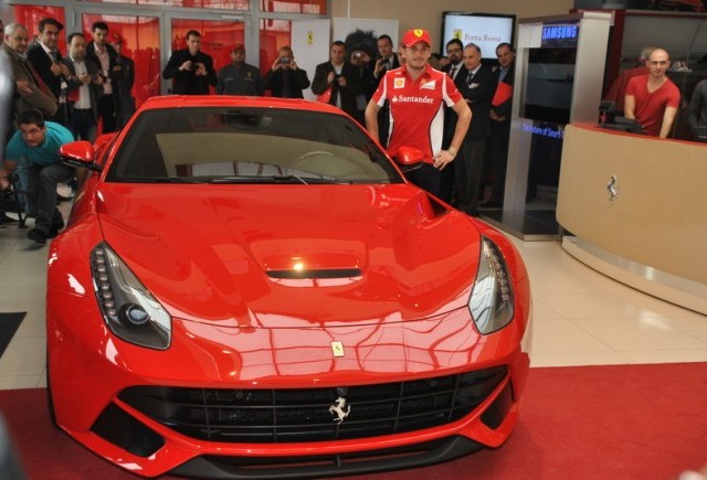 Ferrari F12 Berlinetta prezentat oficial si in Romania