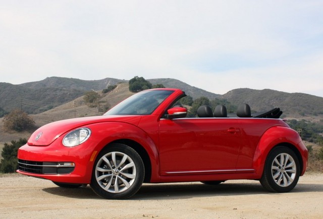 VIDEO: VW Beetle Cabrio, intr-o reclama geniala