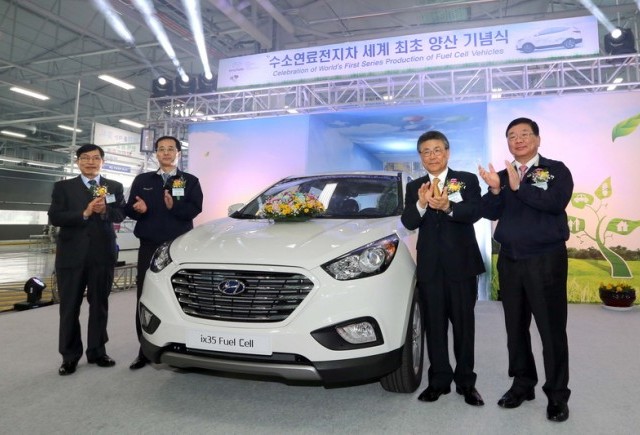Hyundai prezinta primul ix35 Fuel Cell la Ulsan, Coreea
