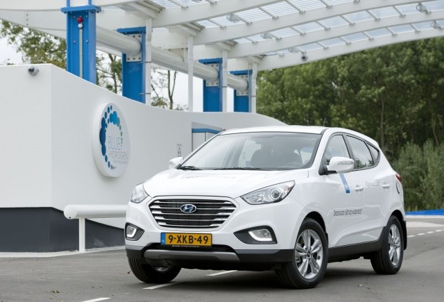 Hyundai livrează următoarea tranşă de vehicule ix35 Fuel Cell alimentate cu hidrogen, în Europa