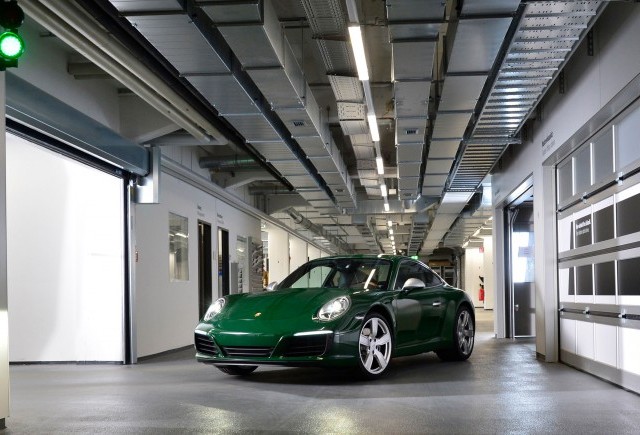 Porsche 911 cu numărul 1.000.000 iese de pe linia de producție