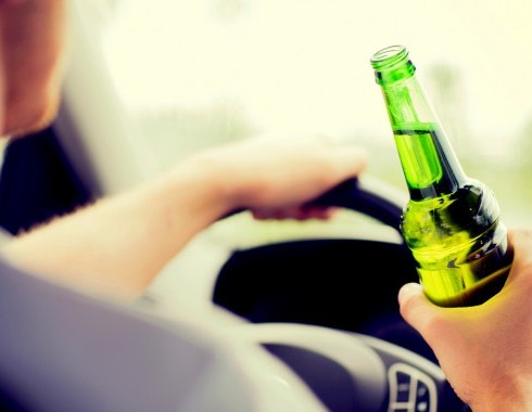 Care este limita între amendă şi dosar penal dacă şofezi sub influenţa băuturilor alcoolice?