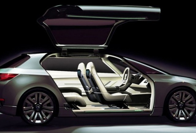 Subaru prezinta Hybrid Tourer Concept