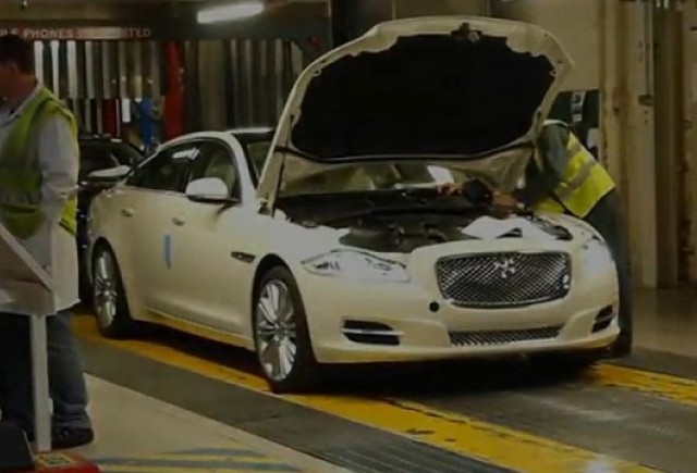VIDEO: Linia de productie a modelului Jaguar XJ