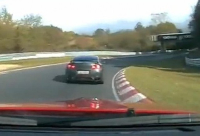 VIDEO: Nissan GT-R vs Porsche GT3 RS
