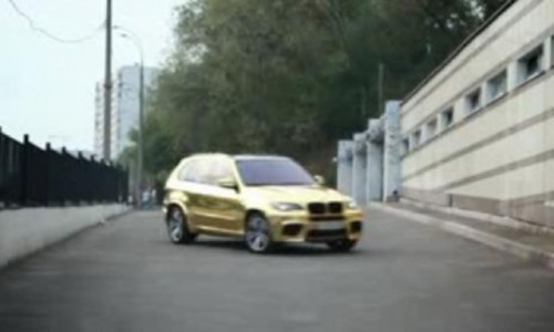 VIDEO: Rusii fac un BMW X5M din aur28597