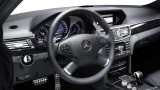 Mercedes E63 AMG primeste un facelift interior minor27319