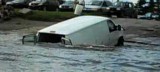 VIDEO: Un VAN se scufunda cand incearca sa remorcheze un Jet Ski25768