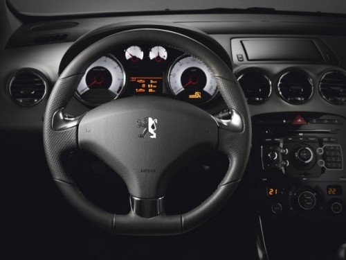 OFICIAL: Peugeot a prezentat noul 308 GTi25250