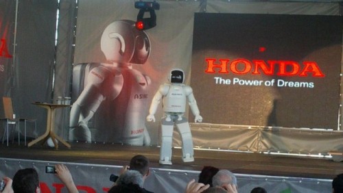 Galerie Foto: Honda prezinta robotul Asimo in Romania24978