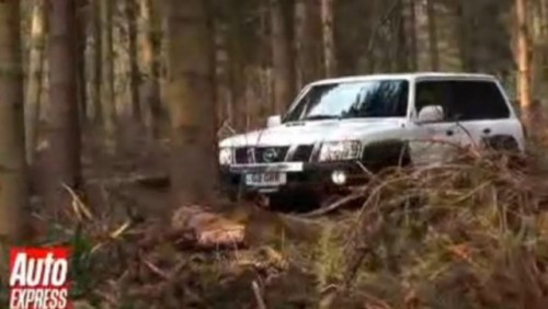 VIDEO: Land Rover Defender vs Nissan Patrol24024