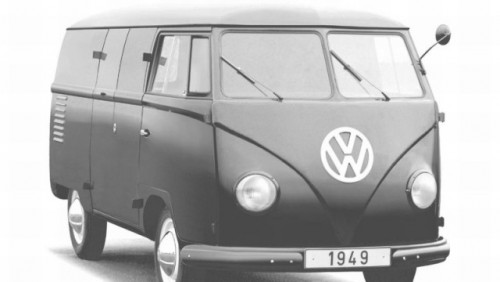 Volkswagen Transporter a implinit 60 de ani22180