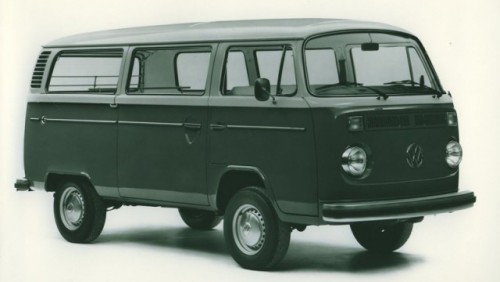 Volkswagen Transporter a implinit 60 de ani22201