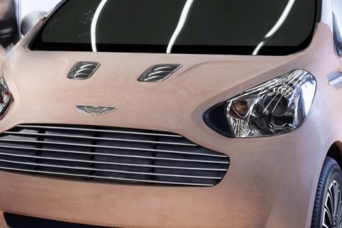 Premiera: Aston Martin Cygnet18072