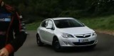 VIDEO: Opel Astra invinge VW Golf si Ford Focus12018