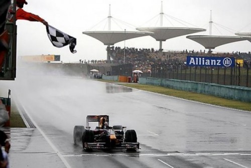 Vettel castiga Marele Premiu al Chinei9649