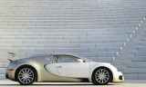 Imagini cu un Bugatti Veyron  auriu8608
