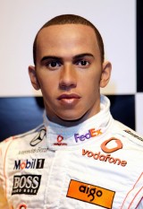 Lewis Hamilton ajunge statuie7817