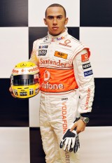 Lewis Hamilton ajunge statuie7811