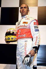Lewis Hamilton ajunge statuie7812