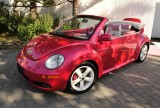VW Beetle roz, promovat de Heidi Klum7320