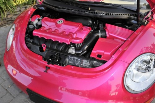 VW Beetle roz, promovat de Heidi Klum7322
