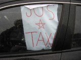 Taxa auto: sute de oameni in strada in Capitala3619