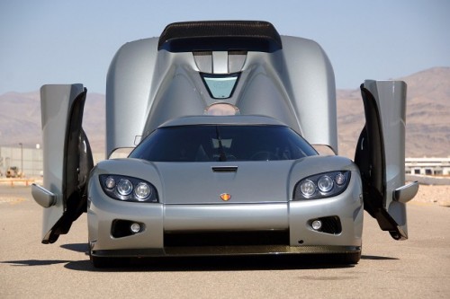 Koenigsegg sau un milion de dolari - O grea alegere...3080