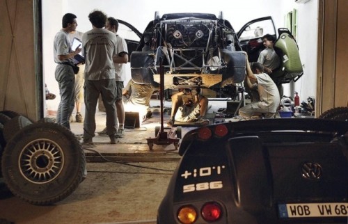 Volkswagen Race Touareg 2 - Pregatindu-se pentru Dakar!2322
