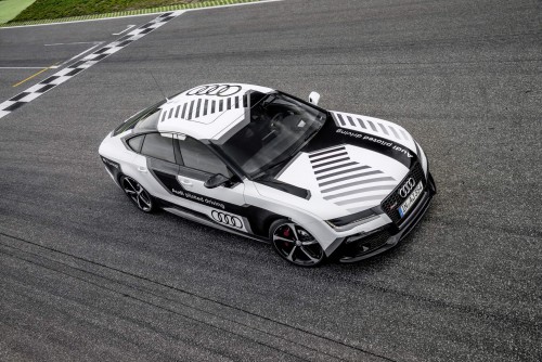 Audi prezintă cel mai sportiv vehicul cu sistem autonom de conducere din lume