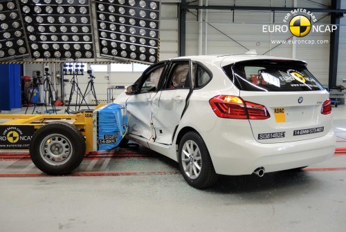 5 stele la testele Euro NCAP pentru Seria 2 Active Tourer