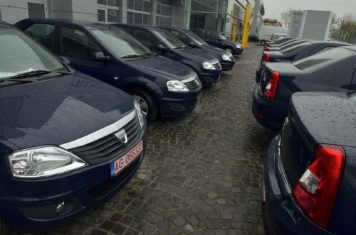 Dacia livreaza 102 vehicule Bancii Comerciale Romane45788