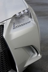 Lexus publica primul teaser al noului LF-Gh45229